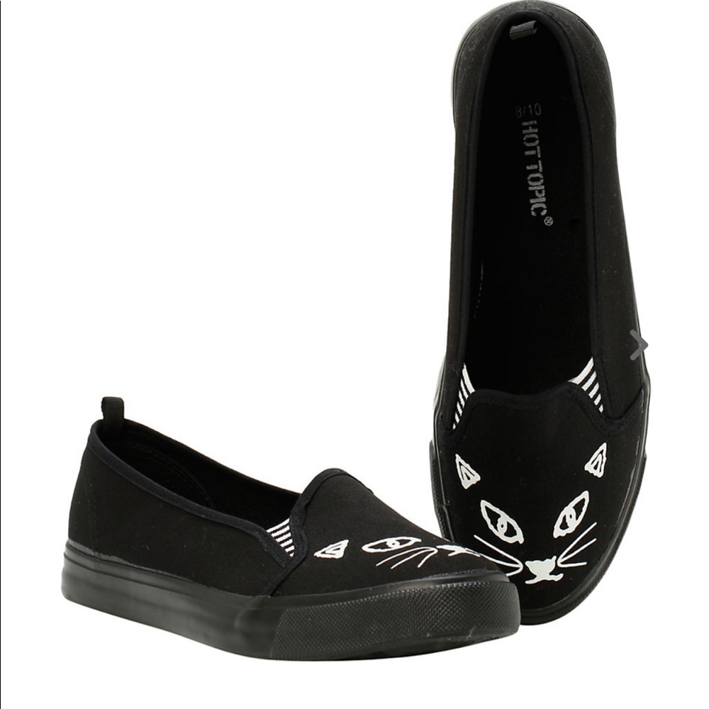 Black cat slip on